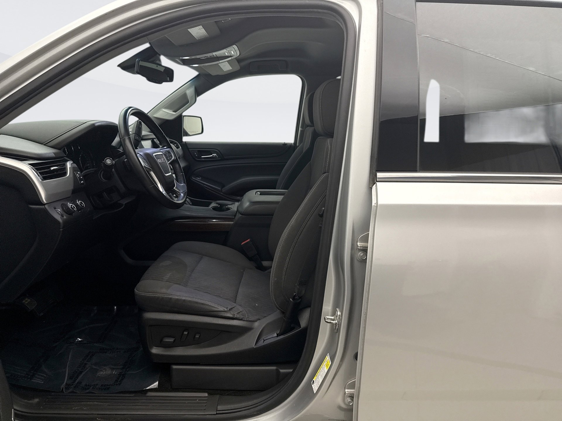 Used 2018 GMC Yukon SLE w/ SLE Value Package image 11