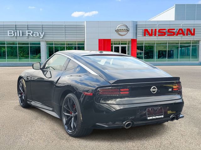 Certified 2024 Nissan Z Performance w/ Floor Mat Package RWD image 3