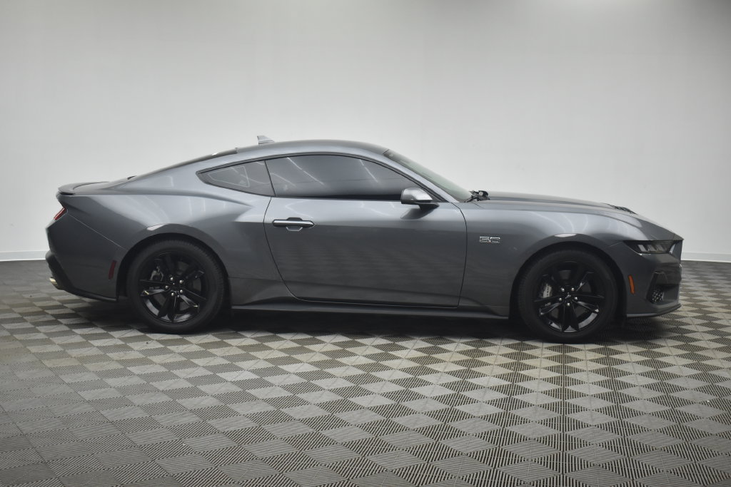 Used 2024 Ford Mustang GT RWD image 10