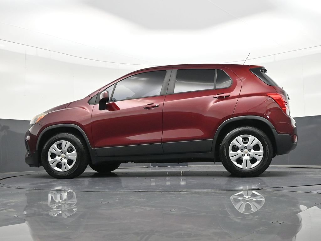 Used 2017 Chevrolet Trax LS FWD image 25