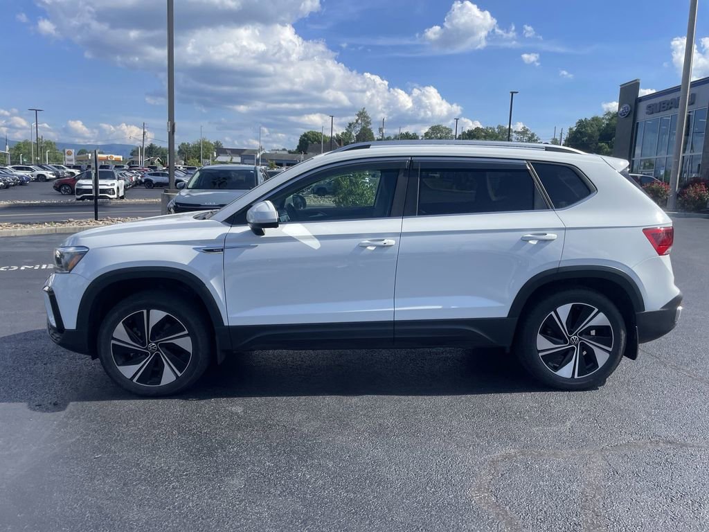 Certified 2024 Volkswagen Taos SE AWD/4WD image 3