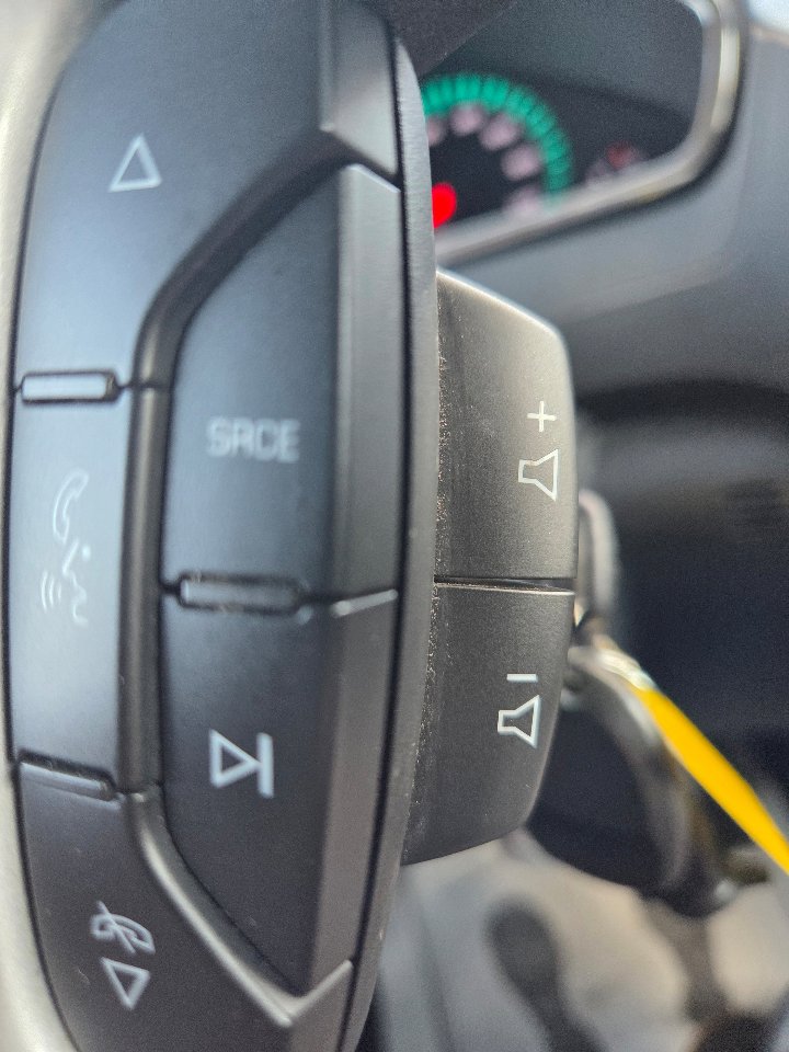 Used 2011 Chevrolet Traverse LT w/ Personal Connectivity Package image 20