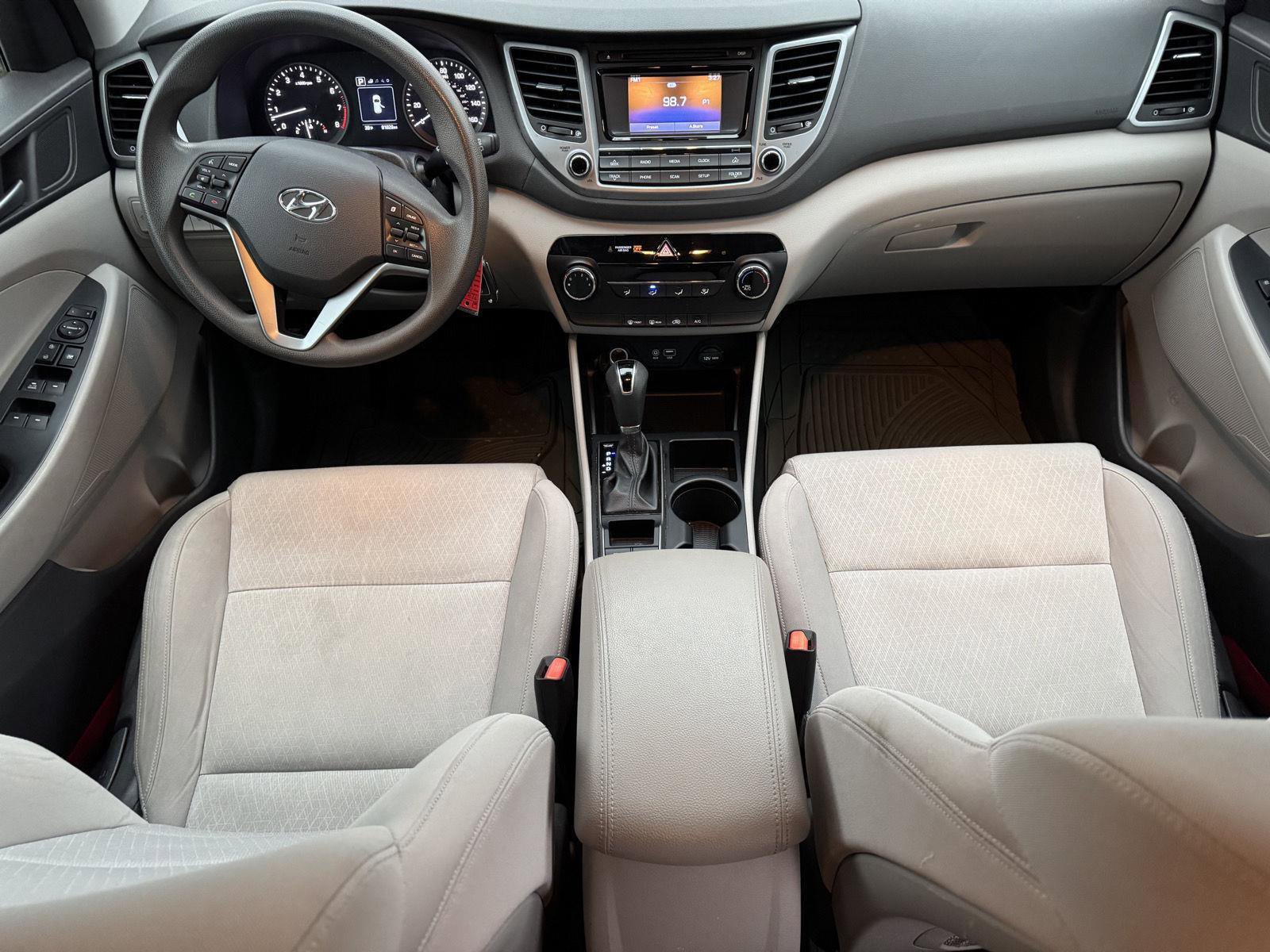 Used 2016 Hyundai Tucson SE image 20