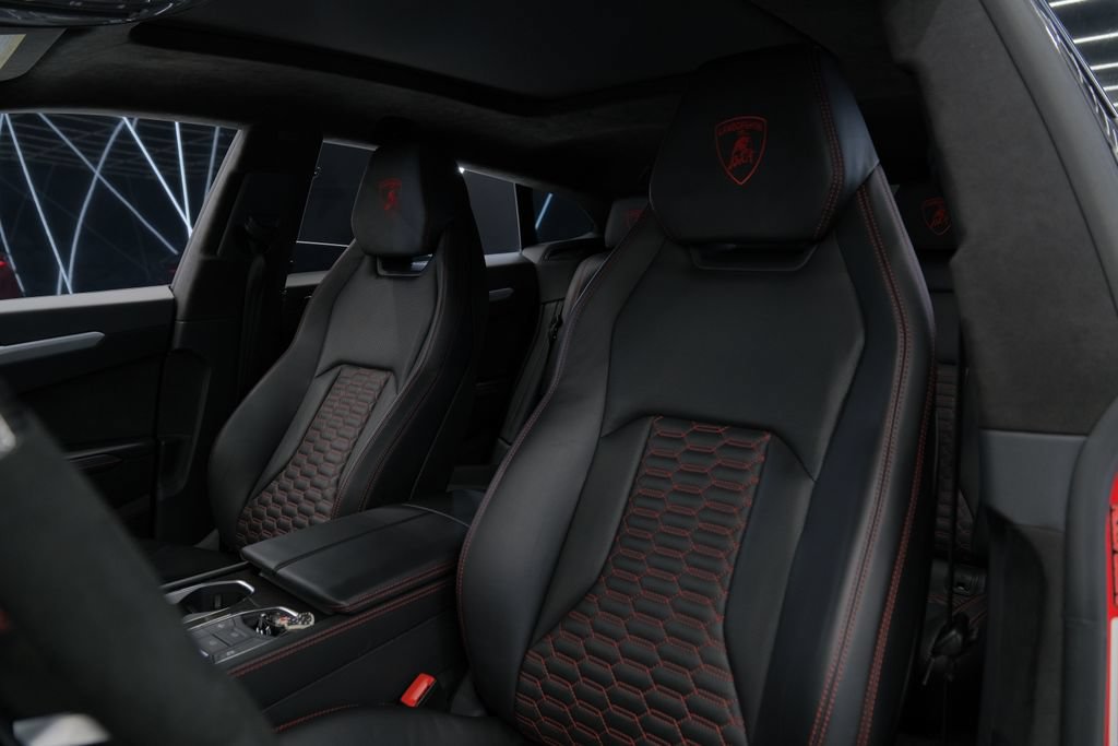 Used 2021 Lamborghini Urus AWD/4WD image 26