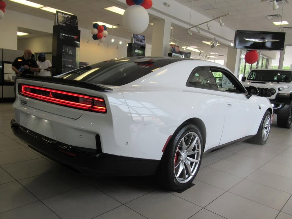 Used 2024 Dodge Charger R/T Scat Pack w/ Plus Group image 6