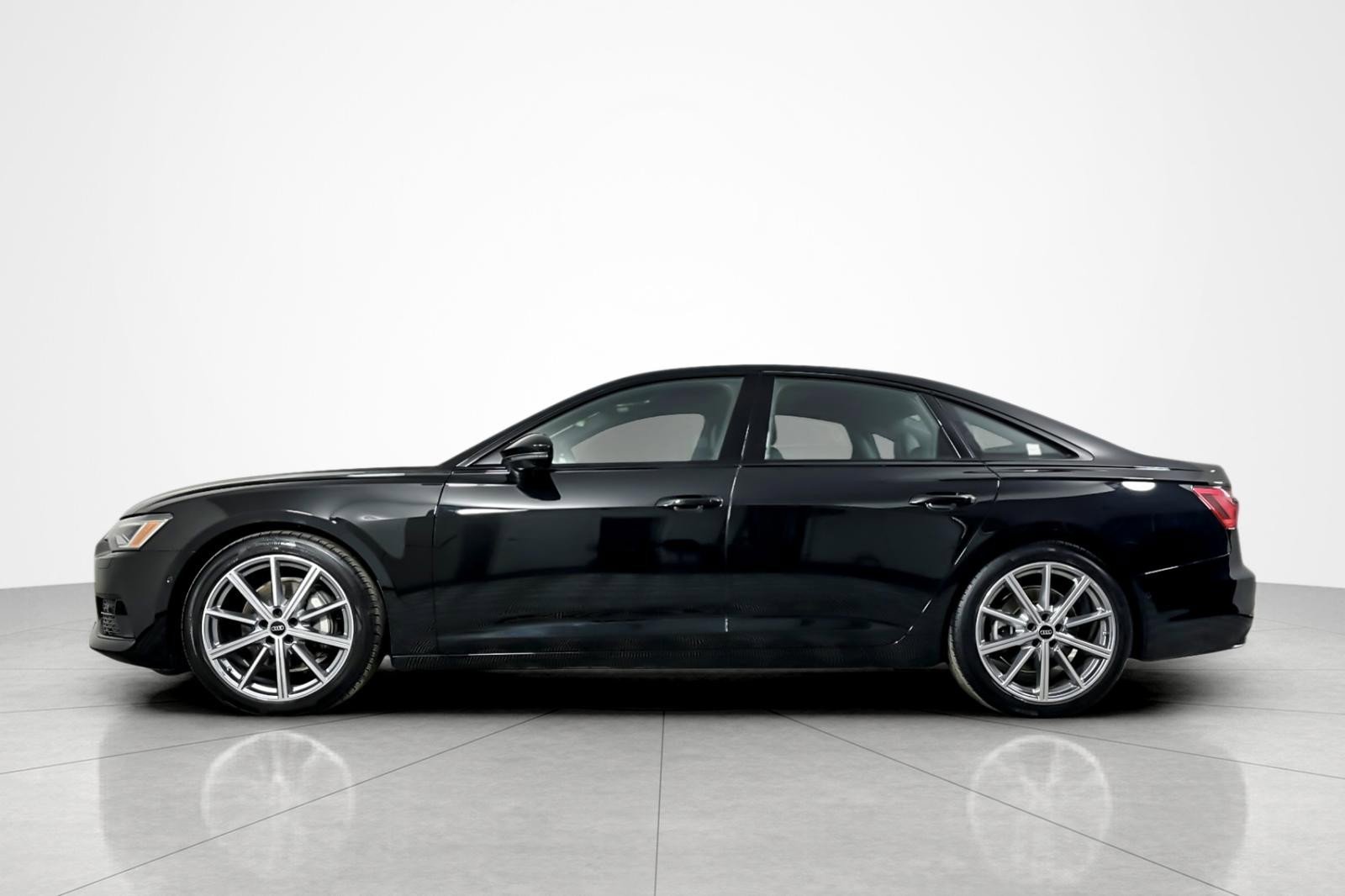Used 2025 Audi A6 Premium Plus w/ Premium Plus Package video 2