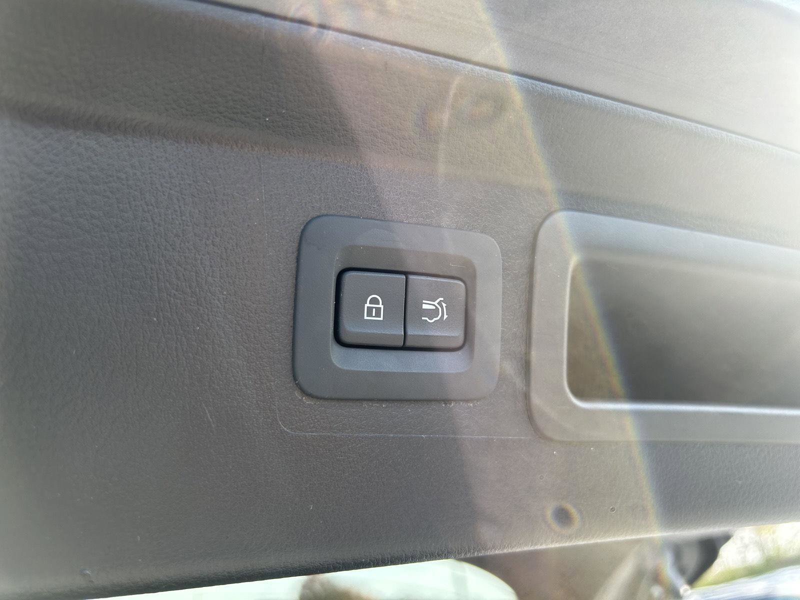 Used 2024 MAZDA CX-50 AWD 2.5 S w/ Preferred Package image 8