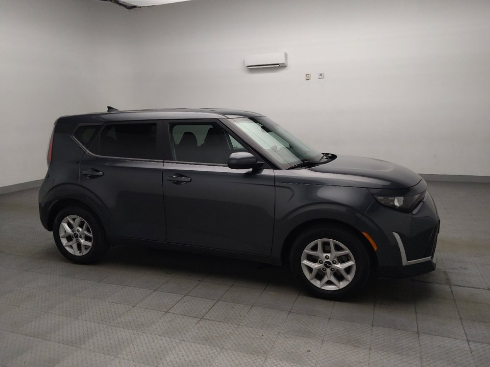 Used 2023 Kia Soul LX w/ LX Technology Package FWD image 11