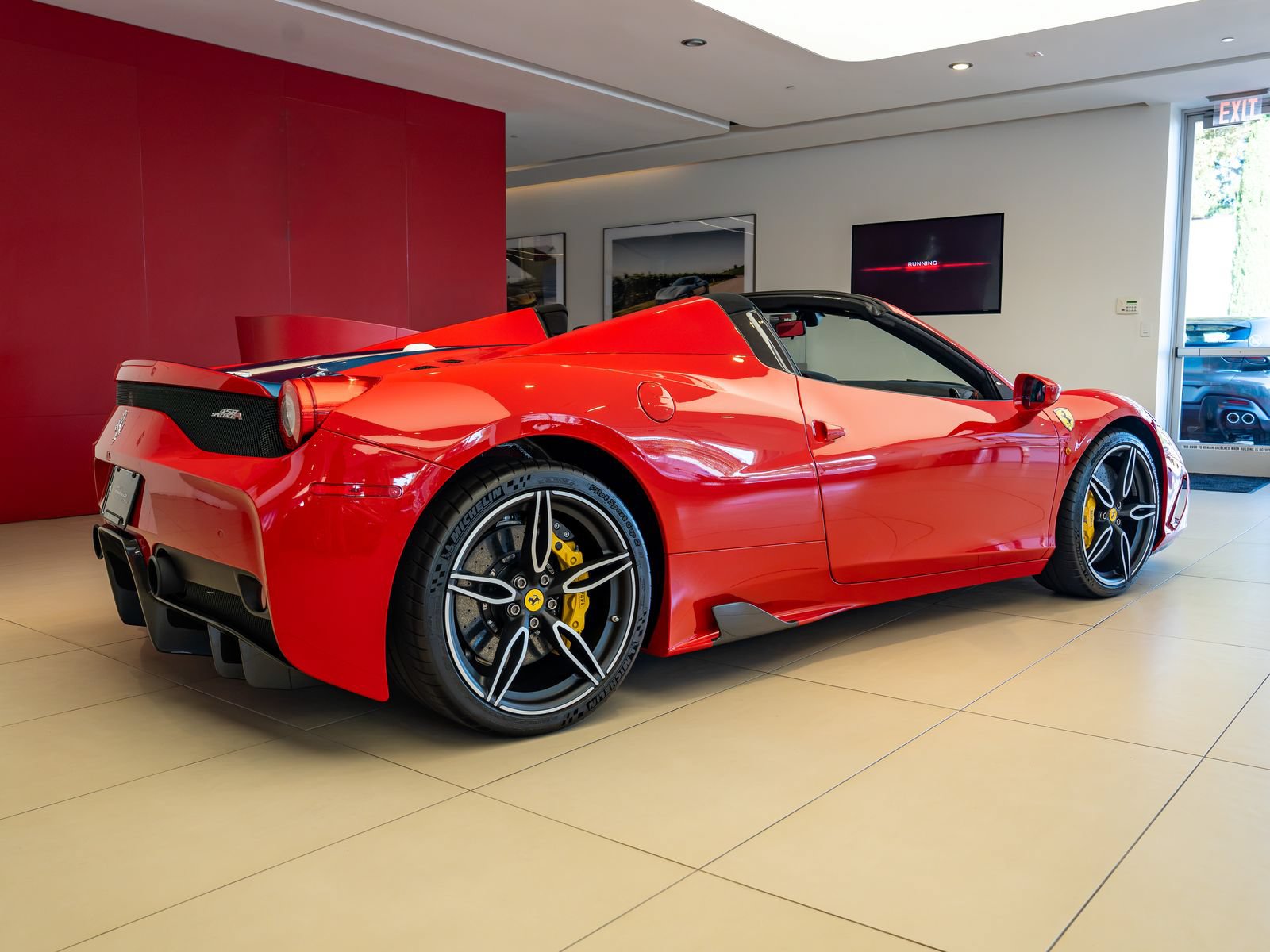 Certified 2015 Ferrari 458 Speciale A RWD image 6