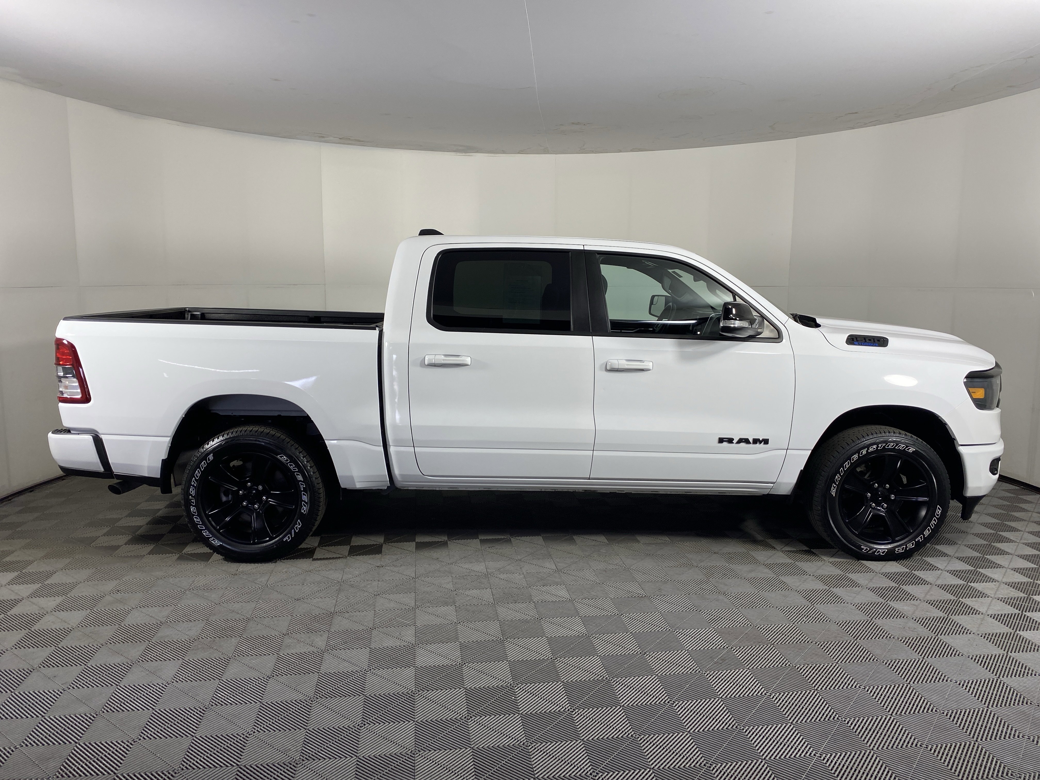 Used 2022 RAM 1500 Big Horn AWD/4WD image 6
