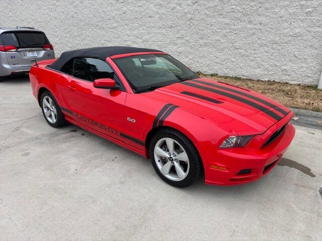 Used 2013 Ford Mustang GT RWD image 3