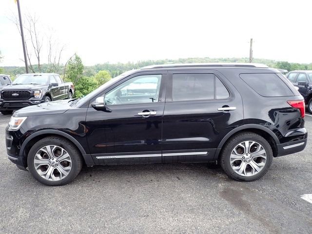 Used 2018 Ford Explorer Platinum AWD/4WD image 2
