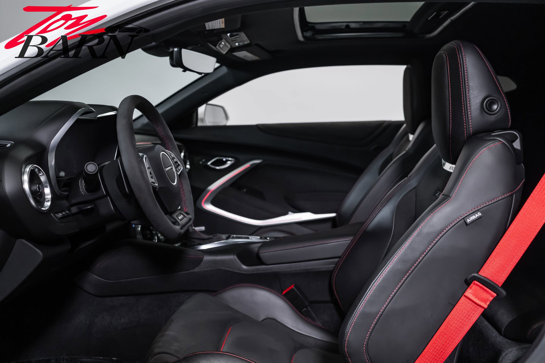 Used 2020 Chevrolet Camaro ZL1 RWD image 29