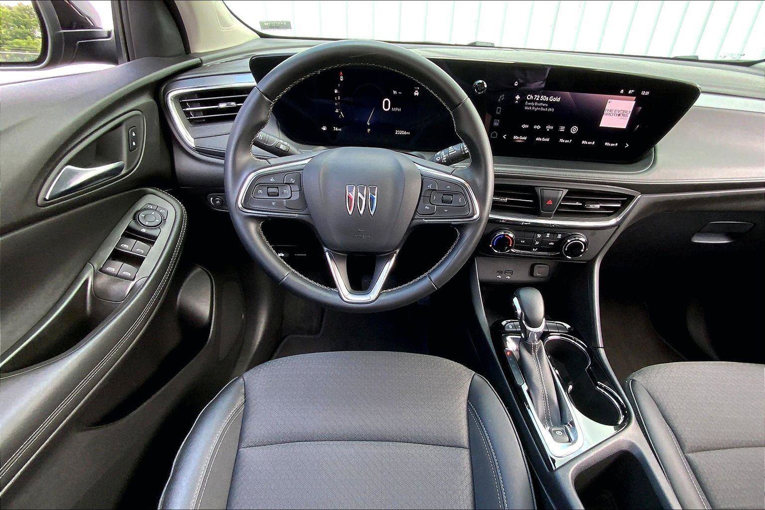 Used 2025 Buick Encore GX Preferred AWD/4WD image 5