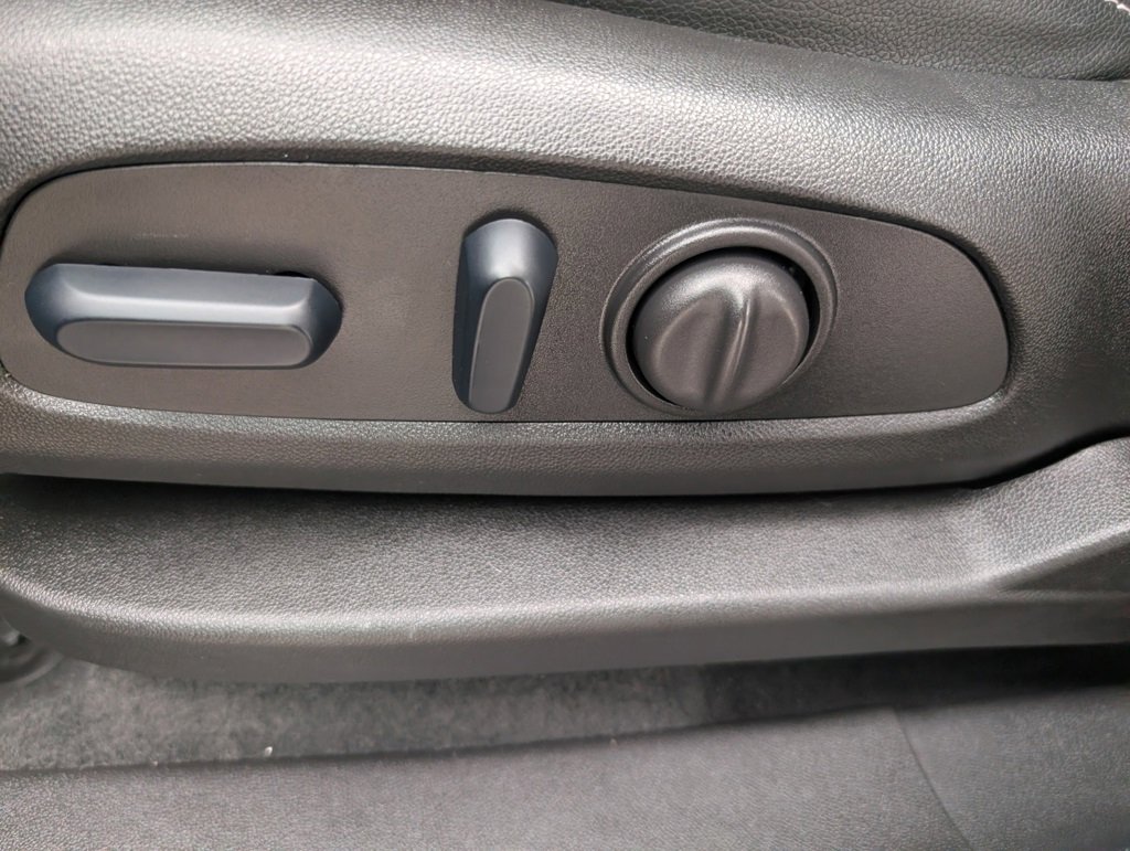 Certified 2024 GMC Terrain SLT image 10