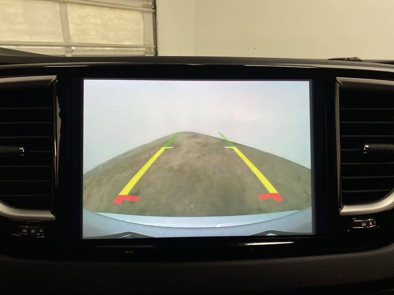 Used 2024 Chrysler Pacifica Touring-L FWD image 25