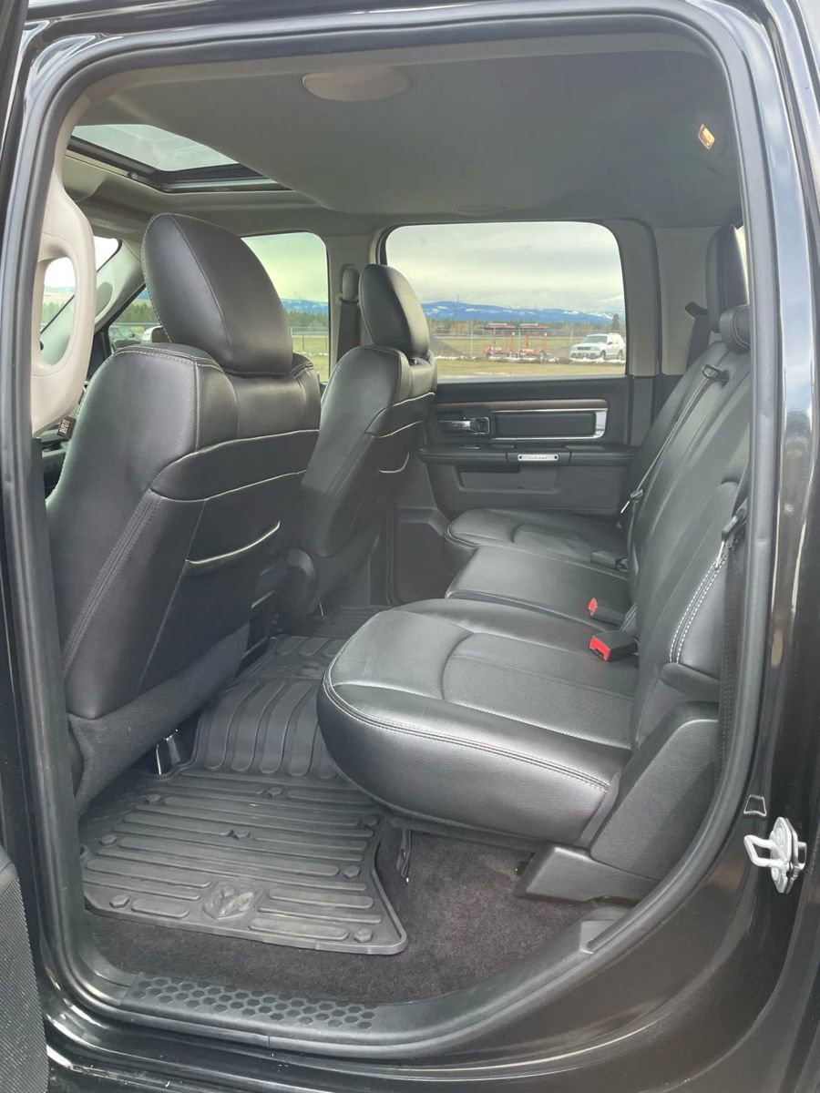 Used 2018 RAM 1500 Laramie image 10