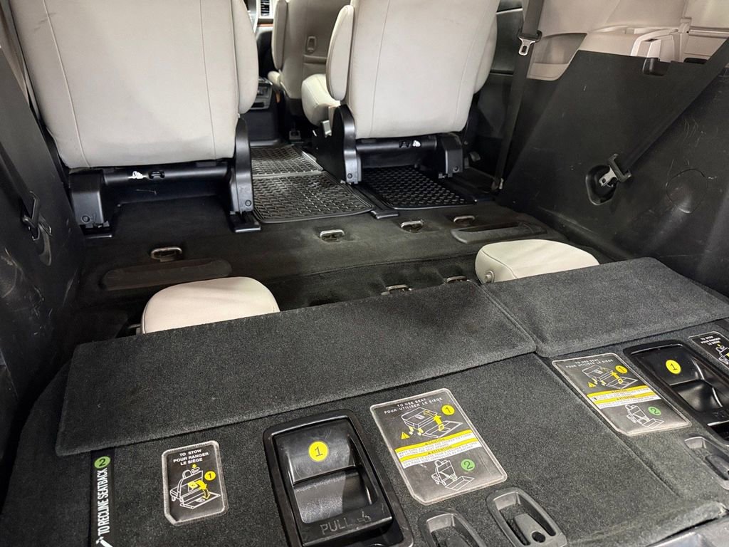 Used 2017 Toyota Sienna Limited AWD/4WD image 6