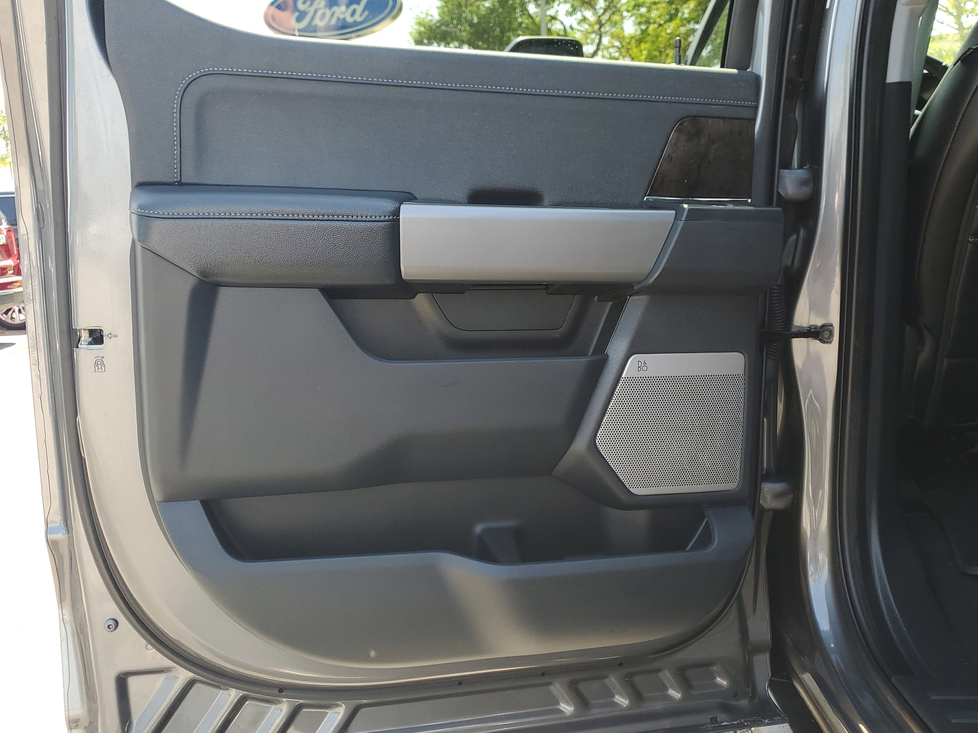 Used 2024 Ford F250 Lariat w/ Lariat Ultimate Package image 11