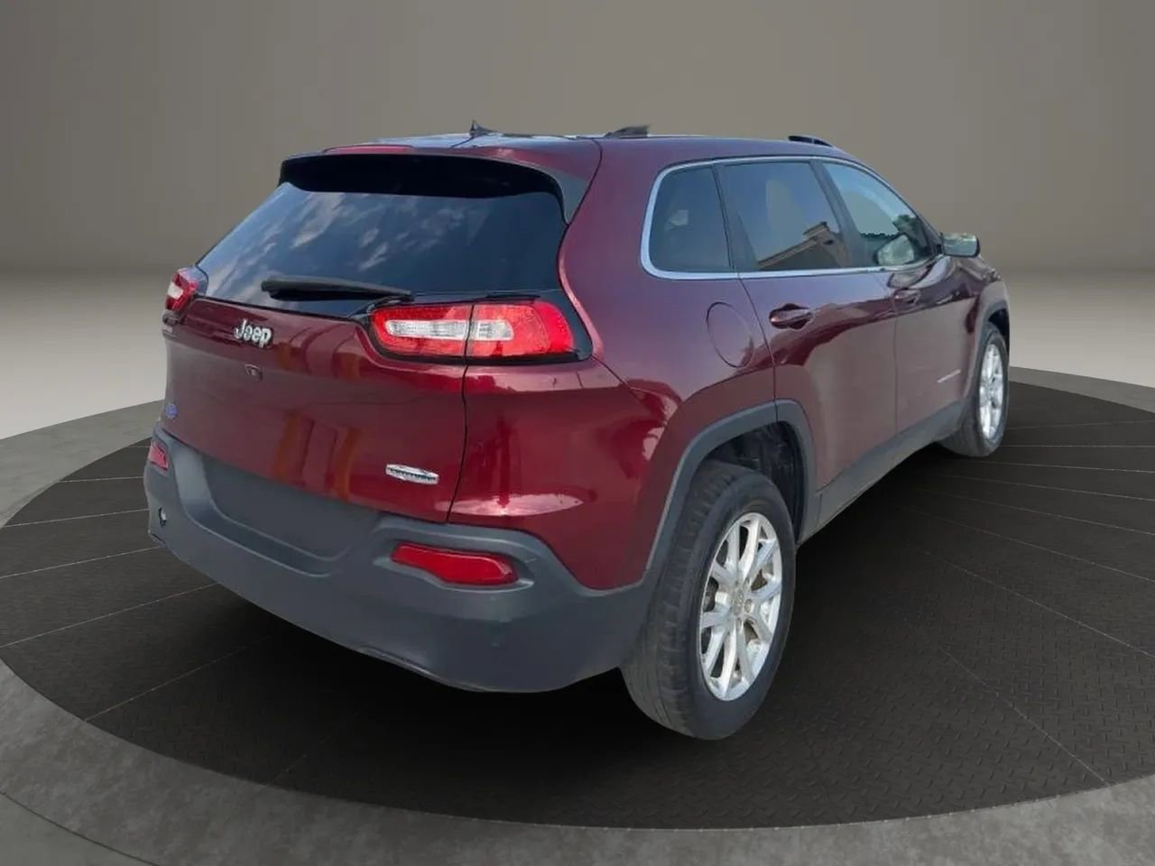 Used 2018 Jeep Cherokee Latitude FWD image 7