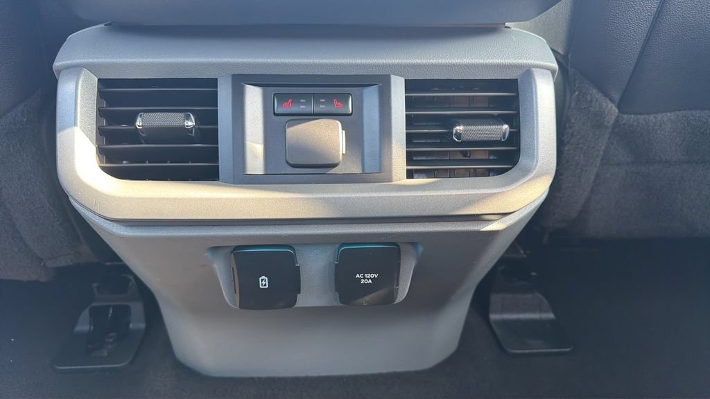 Used 2023 Ford F150 Lariat w/ Equipment Group 502A High AWD/4WD image 32