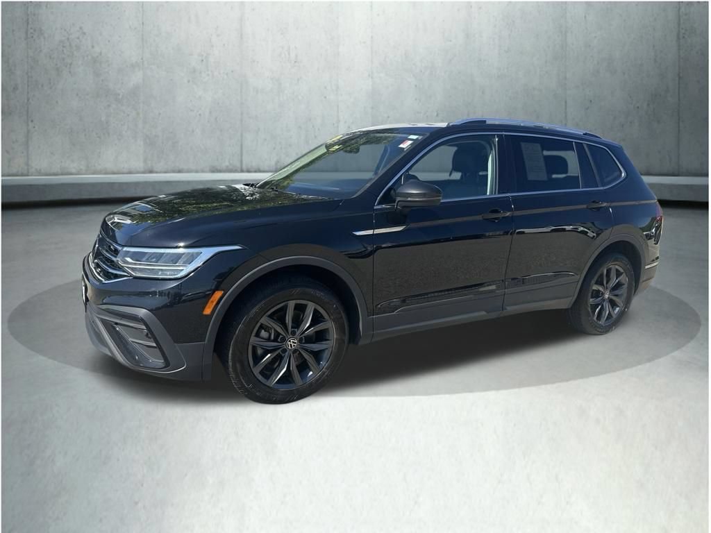Used 2023 Volkswagen Tiguan SE w/ Panoramic Sunroof Package
