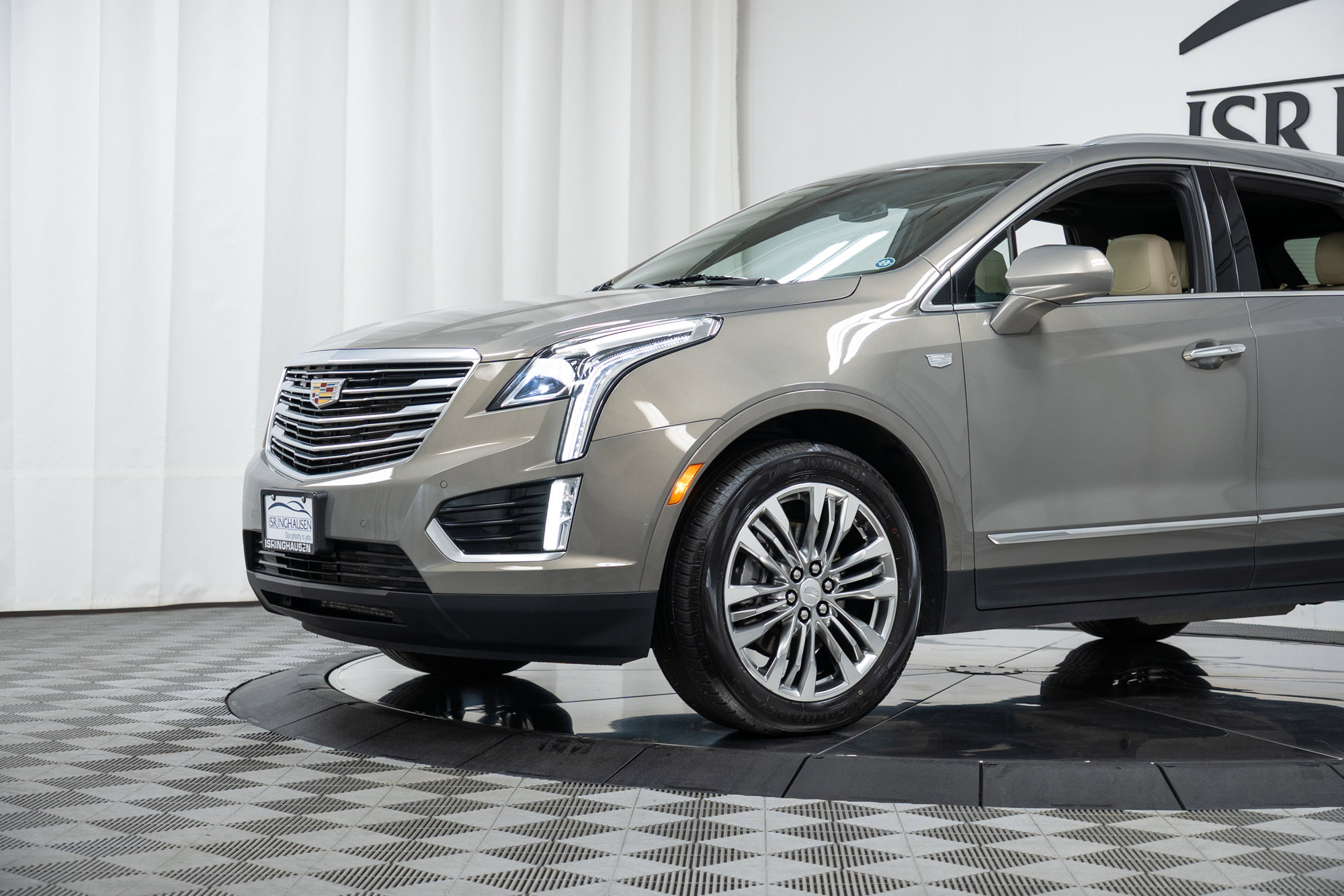 Used 2017 Cadillac XT5 Premium Luxury image 25