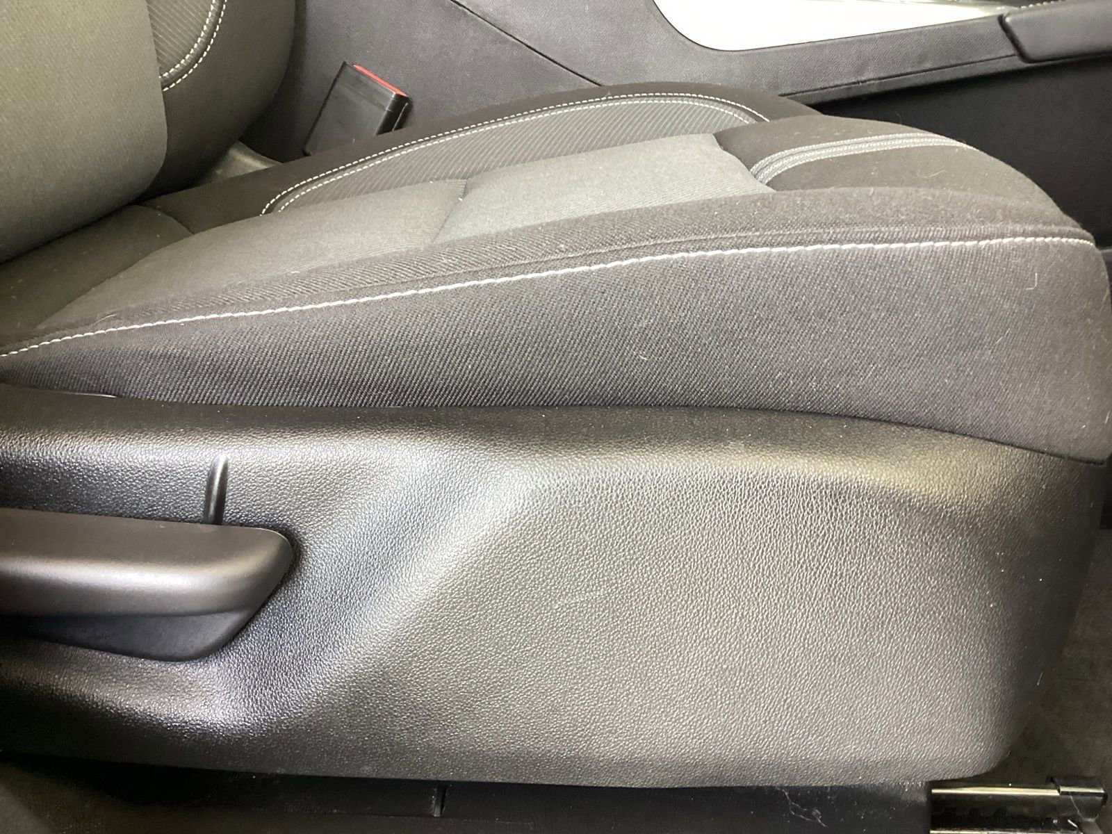 Used 2024 Chevrolet Blazer LT w/ Convenience Package image 18