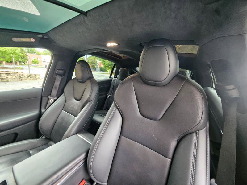 Used 2023 Tesla Model X AWD/4WD image 38