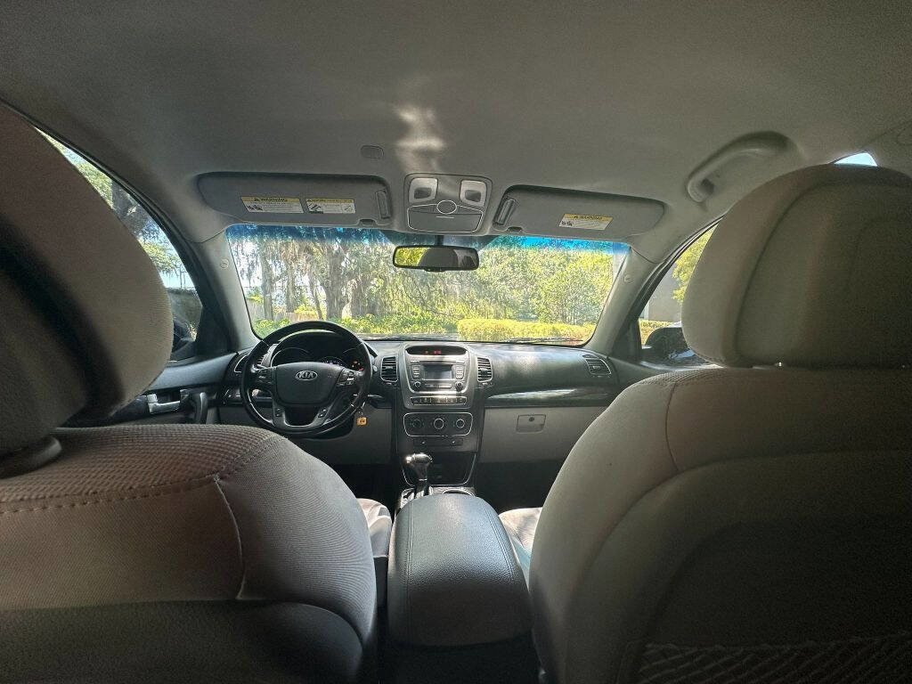 Used 2014 Kia Sorento LX image 23