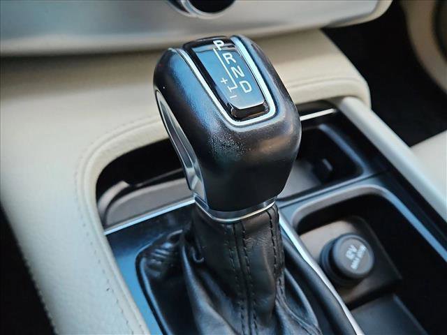 Used 2017 Volvo XC90 T6 Momentum w/ Vision Package AWD/4WD image 25
