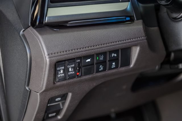 Used 2020 Honda Odyssey Elite image 39