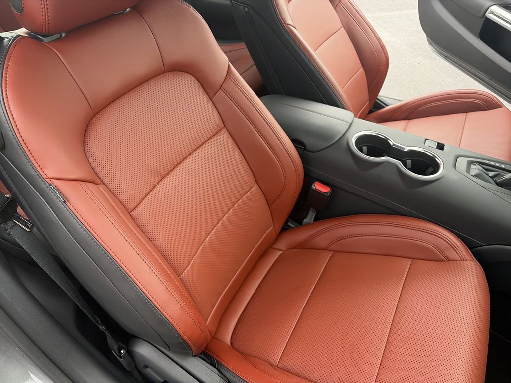 Used 2025 Ford Mustang Premium RWD image 29