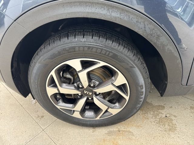 Used 2022 Kia Sportage LX image 12