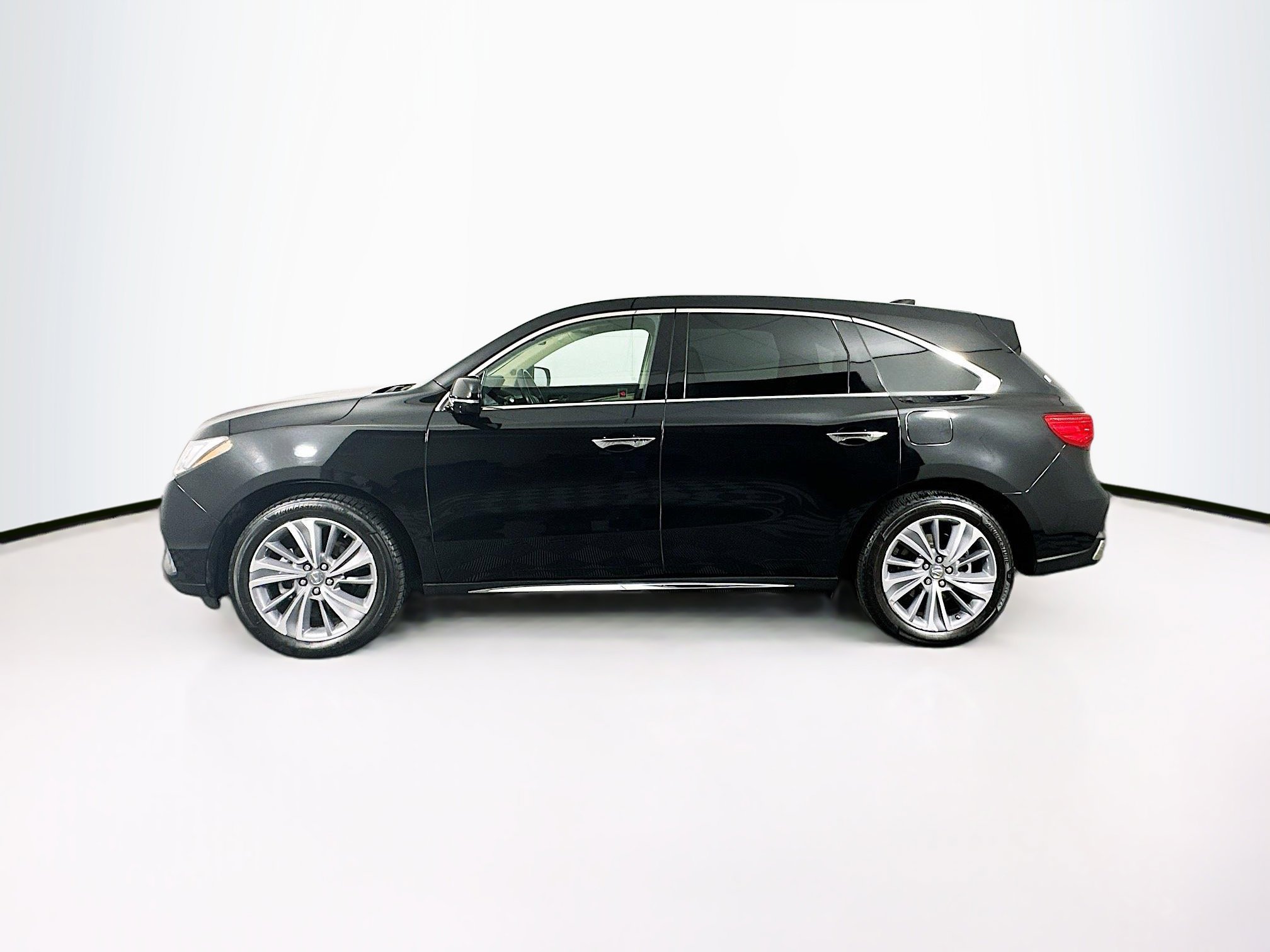 Used 2018 Acura MDX SH-AWD w/ Technology Package image 4