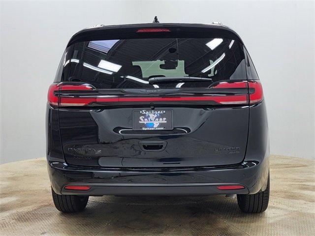 New 2026 Chrysler Pacifica Limited w/ S Appearance Package image 6