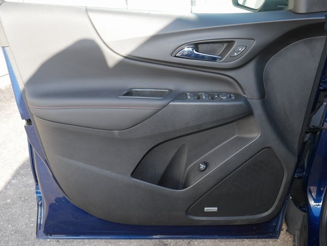 Used 2022 Chevrolet Equinox RS w/ RS Leather Package image 14