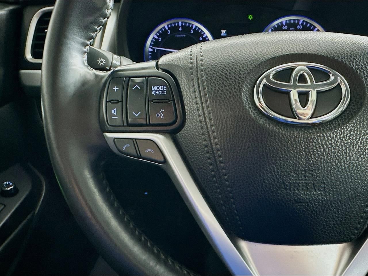 Used 2018 Toyota Highlander XLE image 47