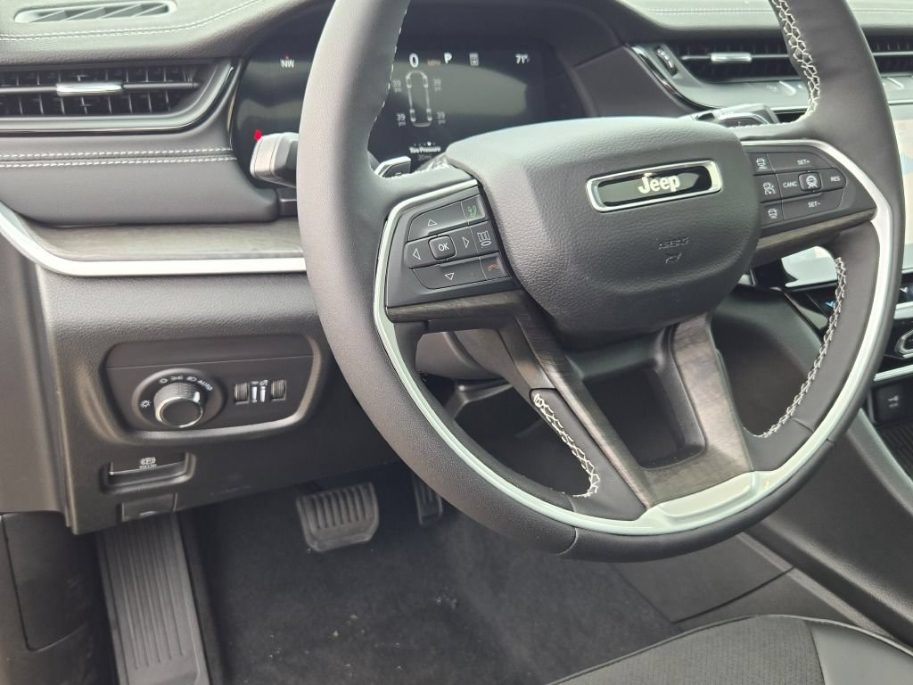 New 2027 Jeep Grand Cherokee L 4WD image 32