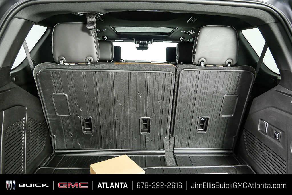 Certified 2026 GMC Yukon Denali Ultimate AWD/4WD image 32