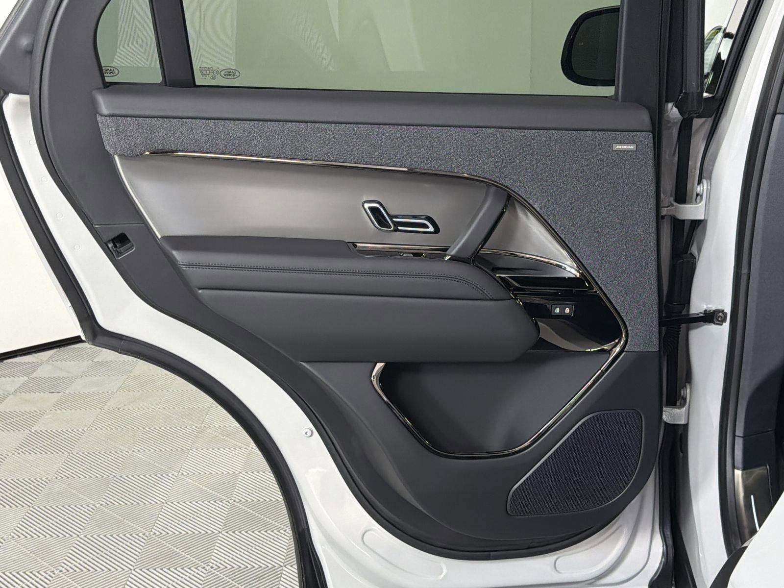 New 2026 Land Rover Range Rover Sport Dynamic SE image 25