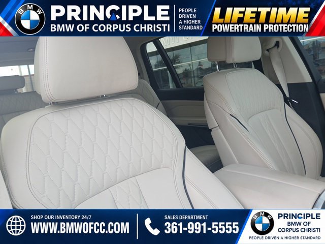 Used 2020 BMW X7 xDrive40i w/ Premium Package AWD/4WD image 19