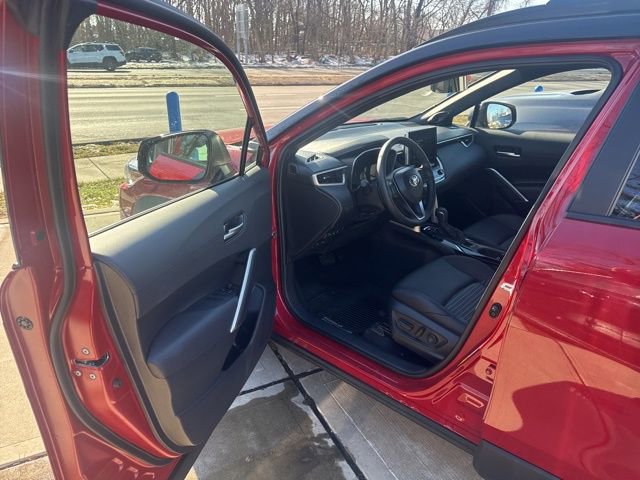 Used 2024 Toyota Corolla Cross XSE image 10