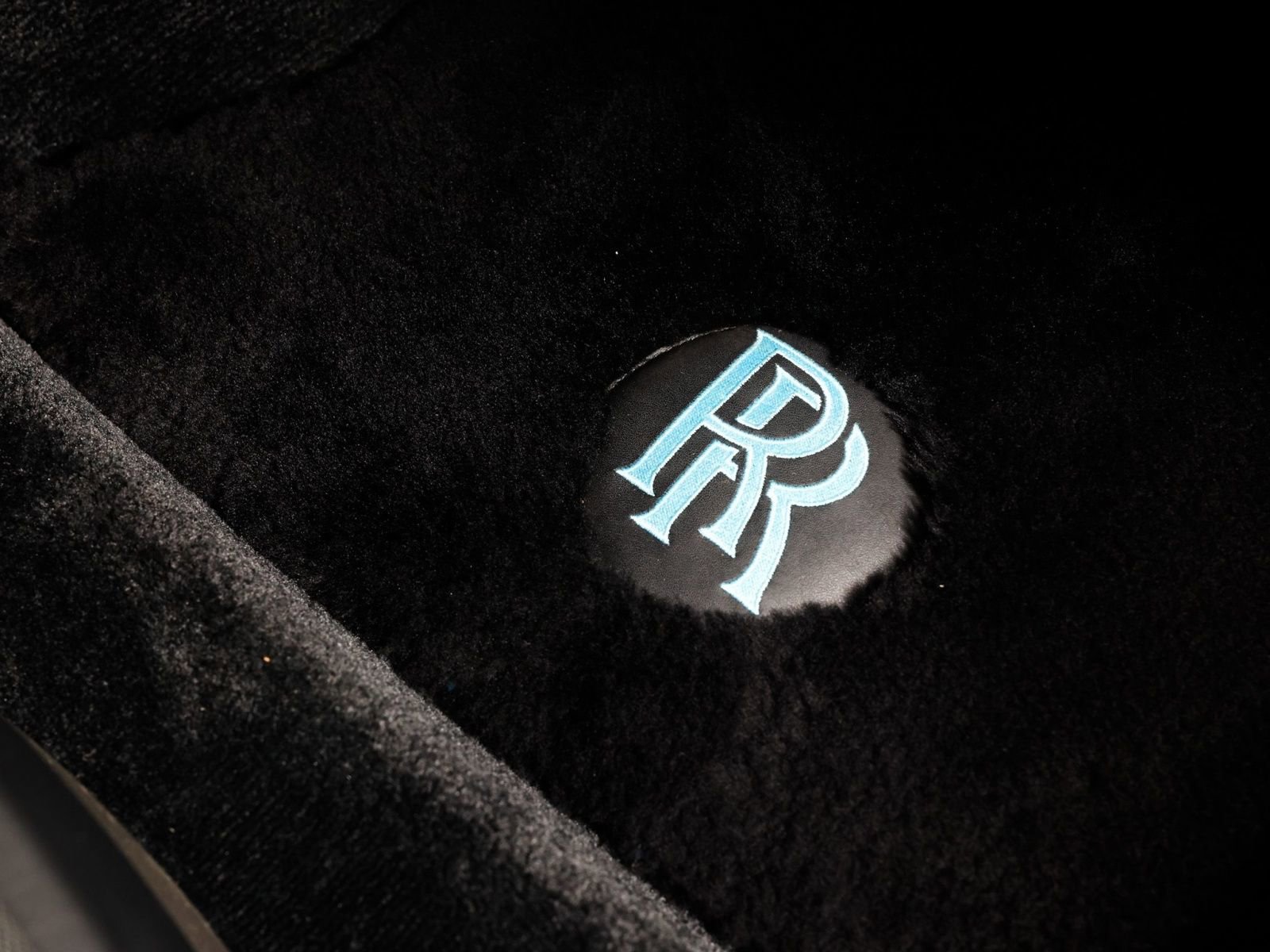 Used 2019 Rolls-Royce Wraith RWD image 39
