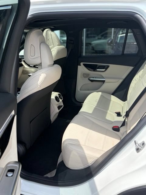 Certified 2025 Mercedes-Benz GLC 300 image 6