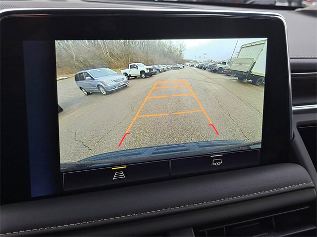 Used 2024 Chevrolet Suburban Premier image 14