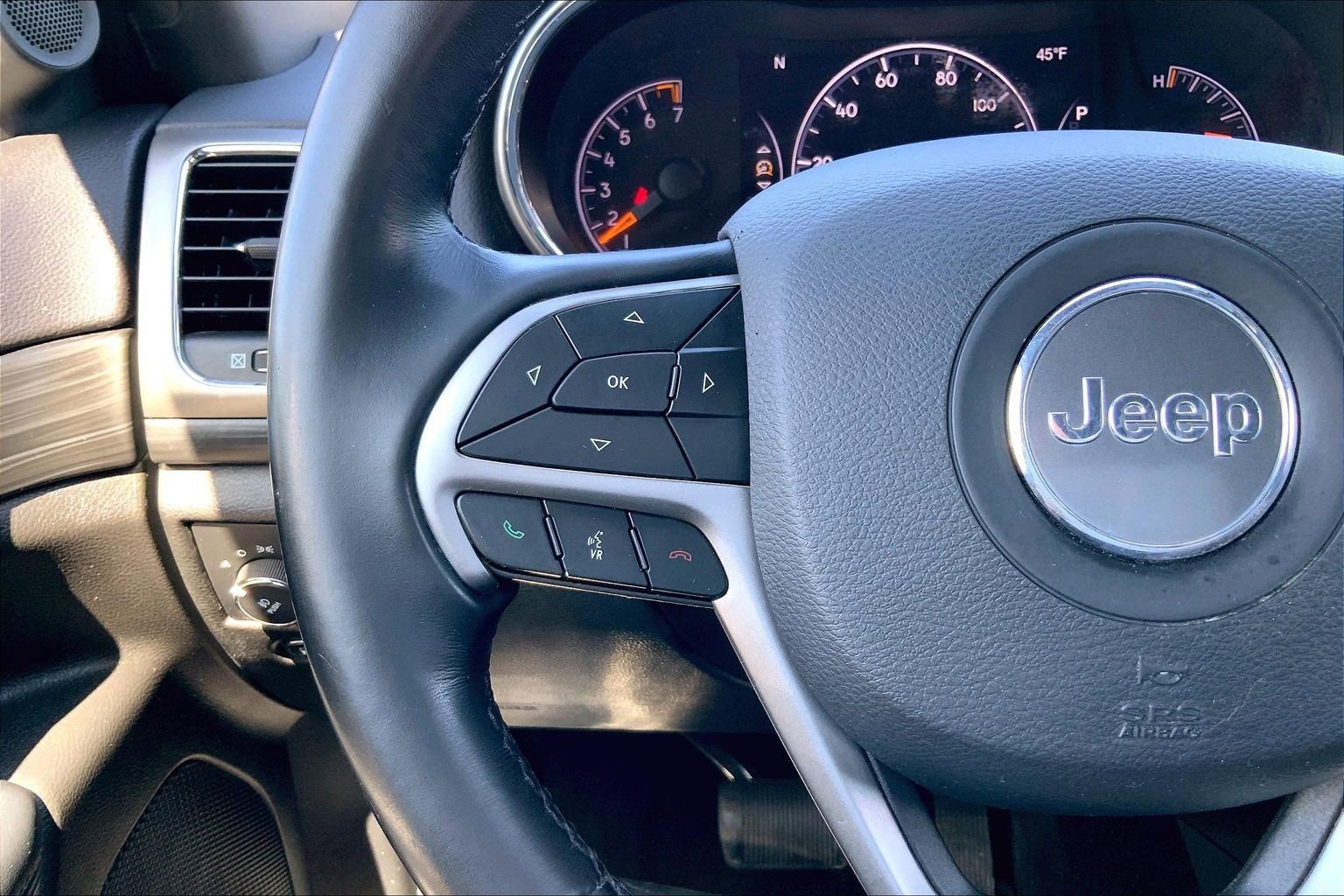 Certified 2021 Jeep Grand Cherokee Laredo AWD/4WD image 22