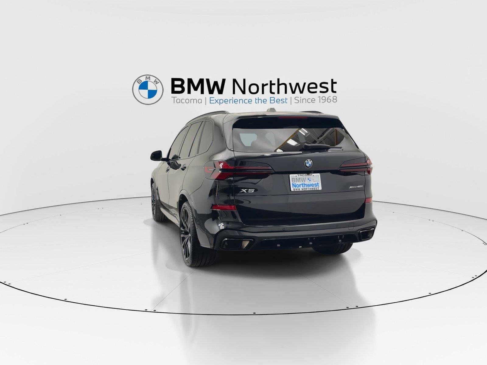 Used 2024 BMW X5 xDrive40i w/ M Sport Package AWD/4WD image 4