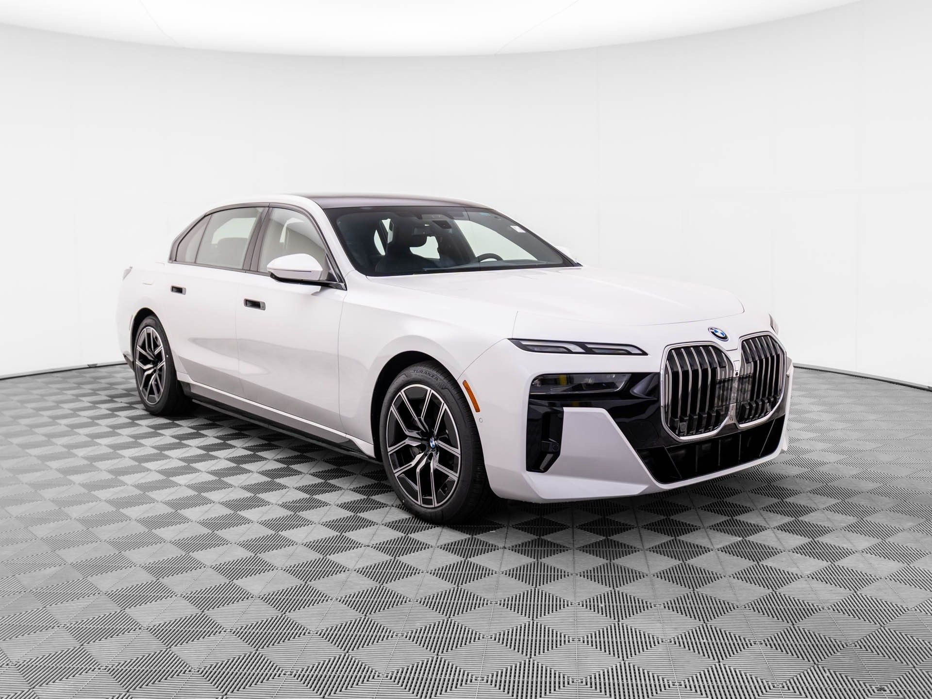 New 2025 BMW 750e xDrive AWD/4WD image 9