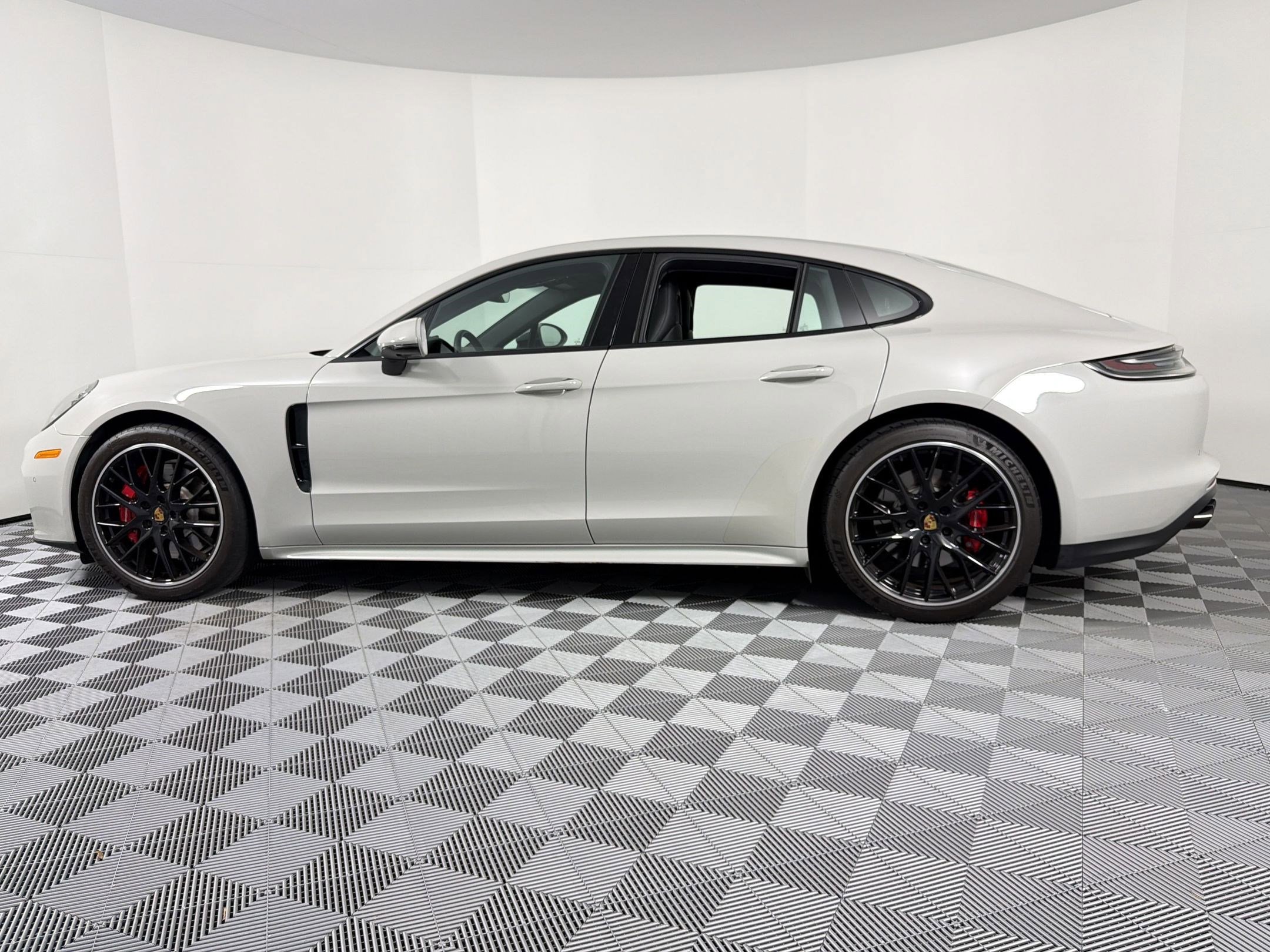 Certified 2021 Porsche Panamera 4S AWD/4WD image 2